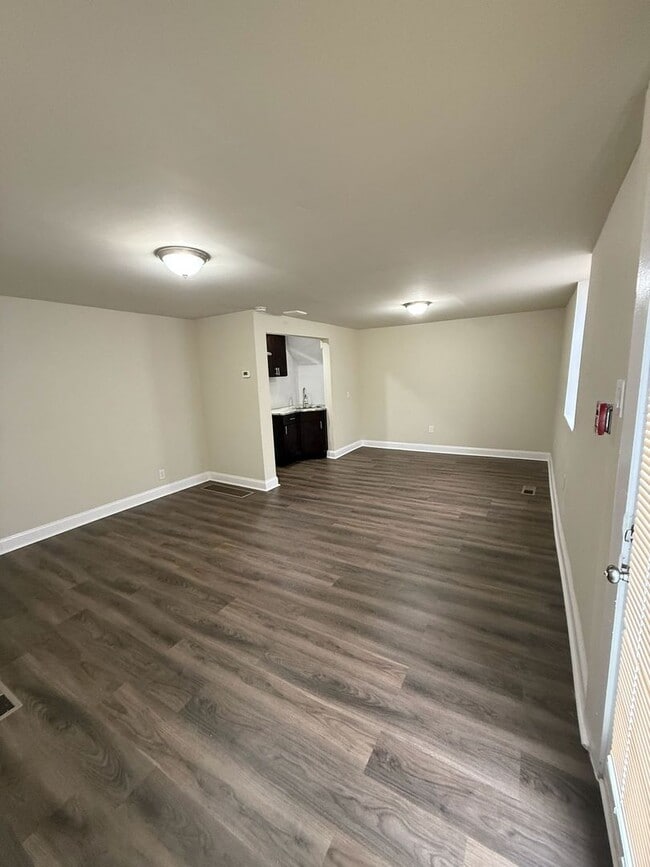 Building Photo - BRAND NEW 1 BED 1 BATH APARTMENT FOR RENT.