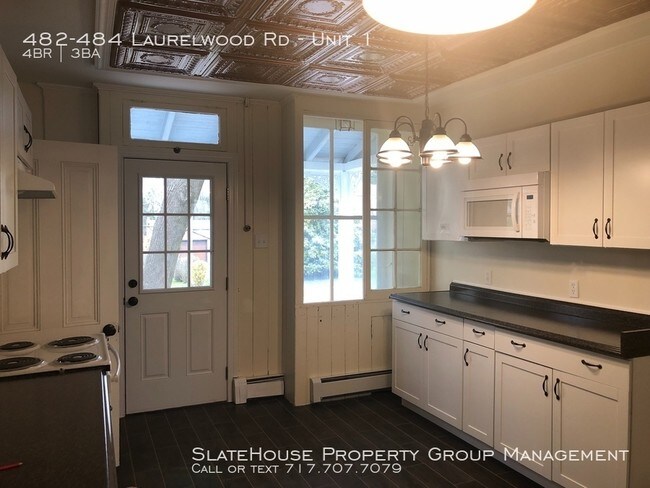 Foto del edificio - 482-484 Laurelwood Rd