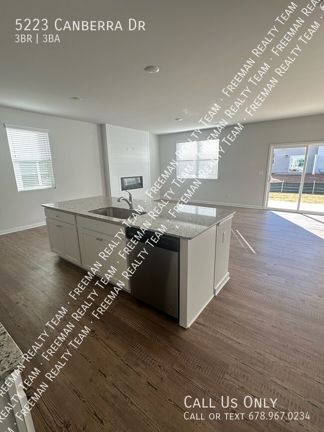 Building Photo - 5223 Canberra Drive