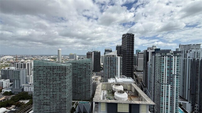 Foto del edificio - 1300 S Miami Ave