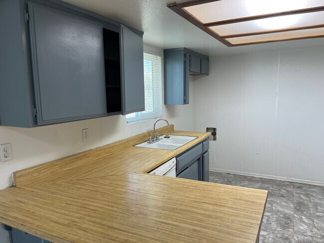 Foto del edificio - 15490 Tonekai Rd