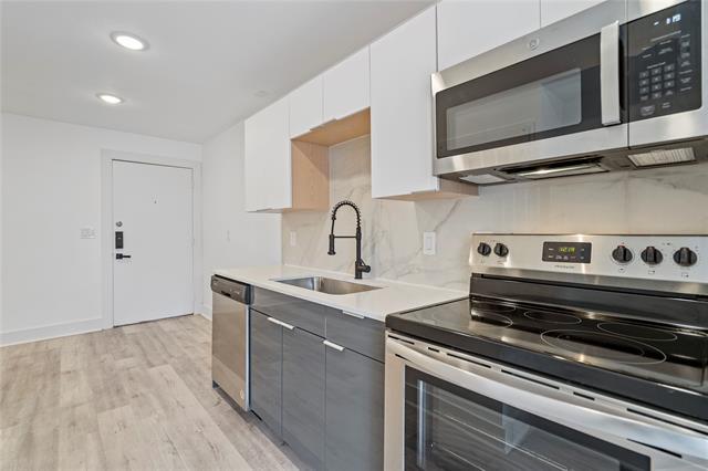 Building Photo - 4418 San Jacinto St
