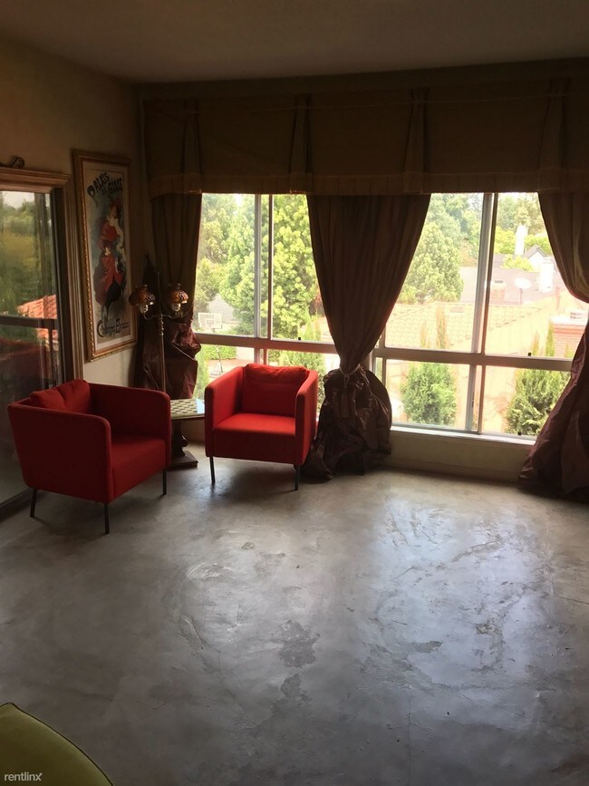 Building Photo - 2 br, 2 bath Condo - 4807 Woodley Avenue 306