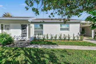 Building Photo - 1004 Stillwater Dr