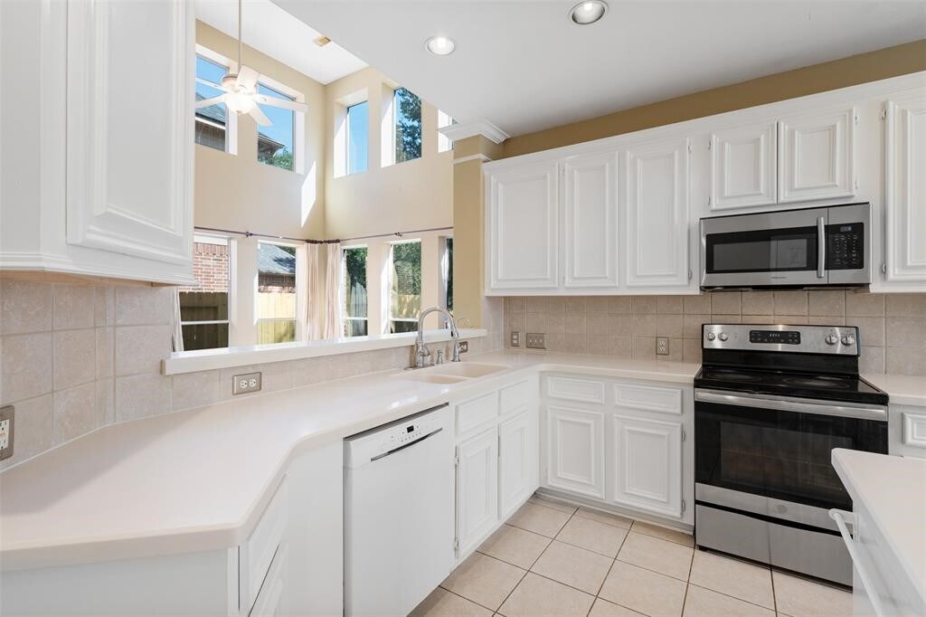 Primary Photo - 21331 Willow Glade Dr