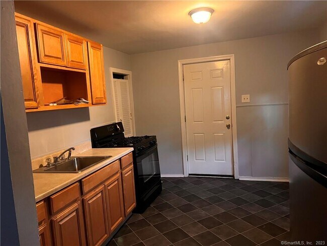 Foto del edificio - 80 Pearl Harbor Cir