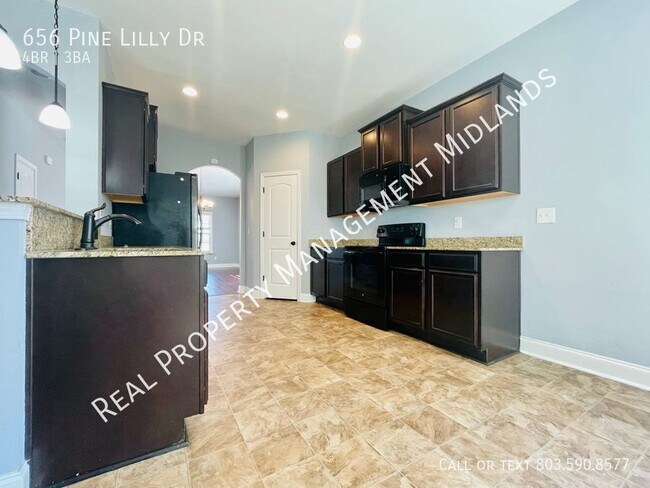 Building Photo - Beautiful Home in Hawthorne Ridge! Apply N...