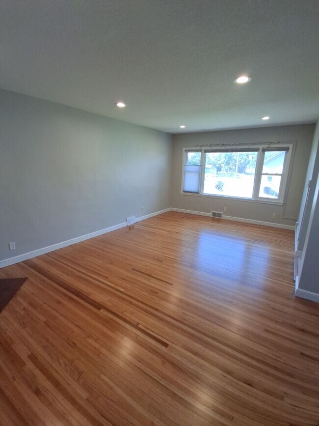 Foto del edificio - 5557 146th St N