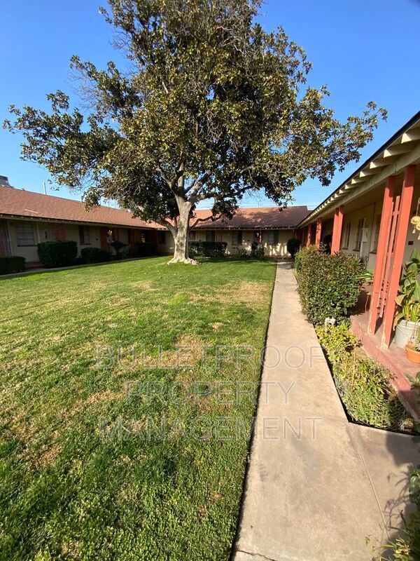 Primary Photo - 3461 E McKinley Ave