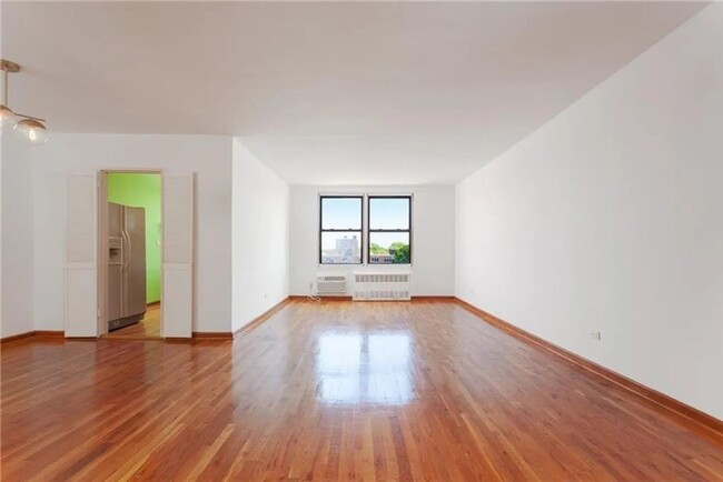 Foto del edificio - Spacious 1 Bedroom 1 Bathroom  Available