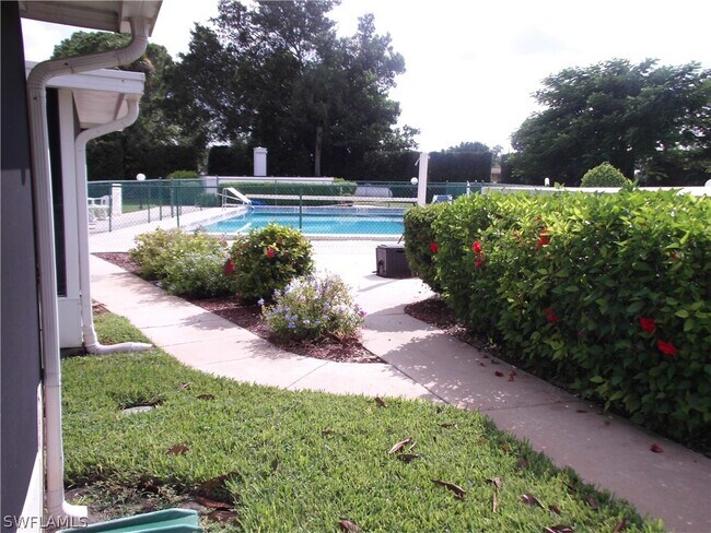 Foto del edificio - 324 Joel Blvd