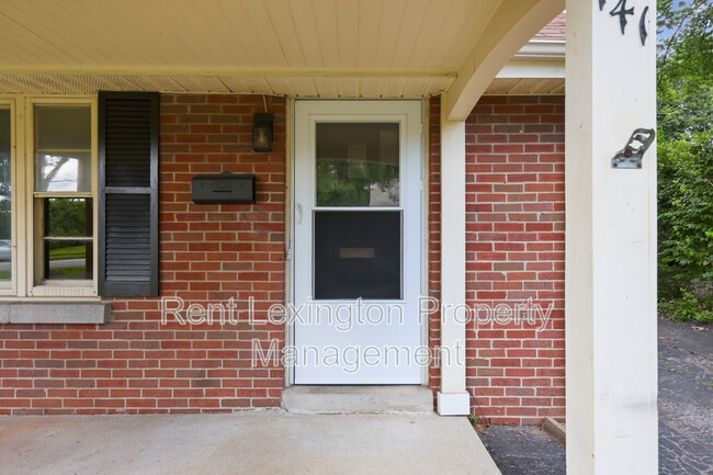 Photo - 141 Zandale Drive House