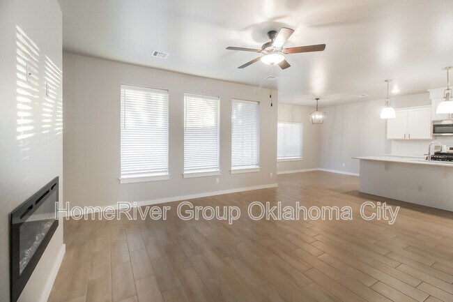 Building Photo - 501 NW 176th St
