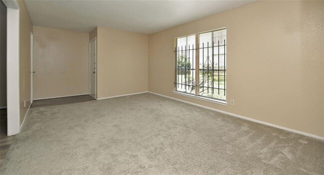 Building Photo - 6200 W Tidwell Rd