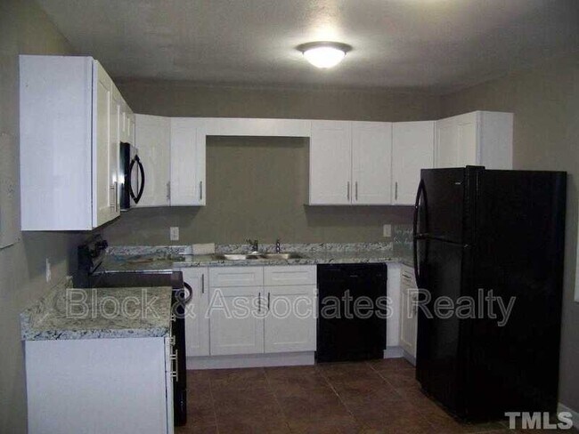 Foto del edificio - 8485 McCormick Bridge Rd