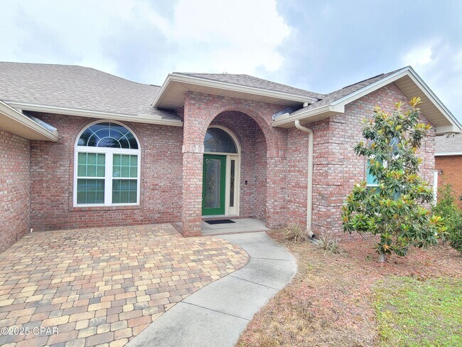 Foto del edificio - 1224 Huntington Ridge Rd