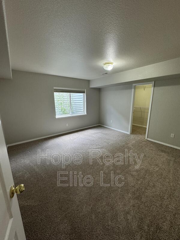 Foto del edificio - 3775 Cherry Plum Dr