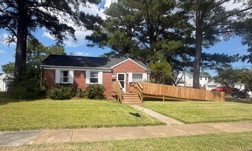 Building Photo - 546 Muskogee Ave