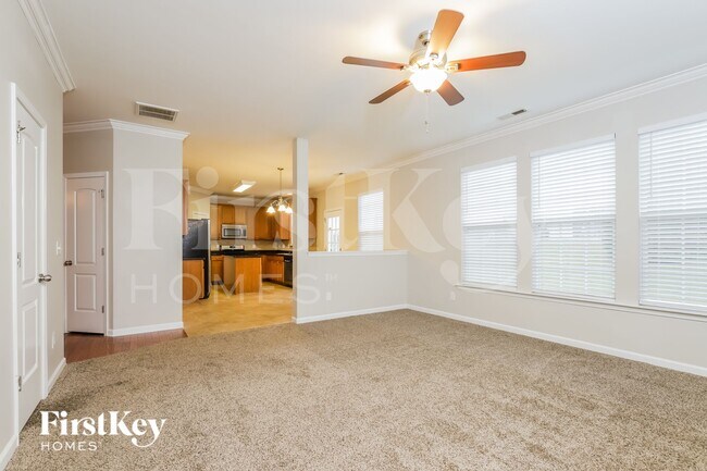 Foto del edificio - 477 Shady Grove Ct