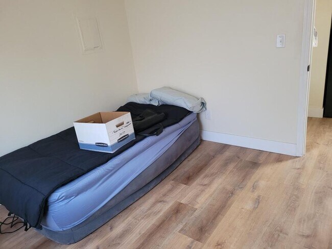 Building Photo - 2 Bed 1 Bath in Bozeman