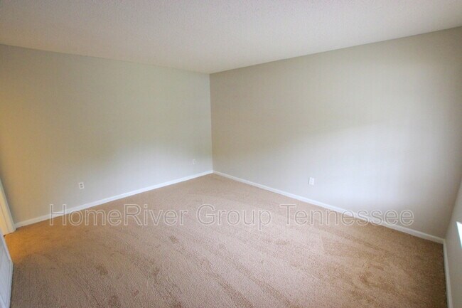 Foto del edificio - 4614 Pembine Dr
