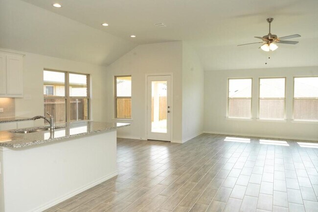 Foto del edificio - Stunning Single Family Ranch in Aubrey!