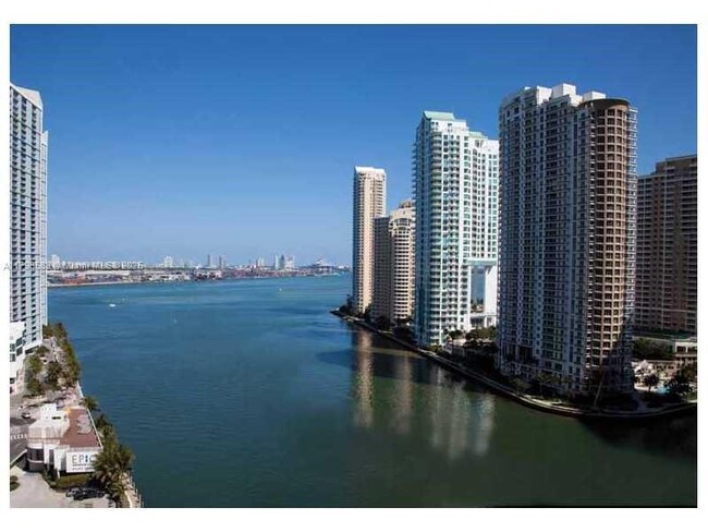 Building Photo - 200 Biscayne Blvd Way