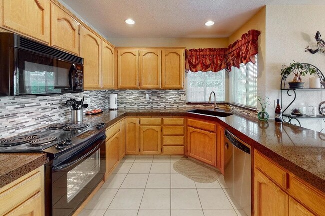 Building Photo - 2460 Stabler Ln