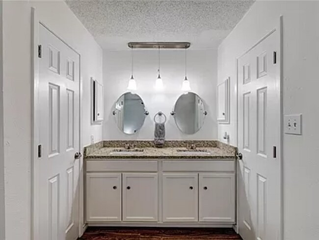 Foto del edificio - Gorgeous 3 bed 2 bath Home
