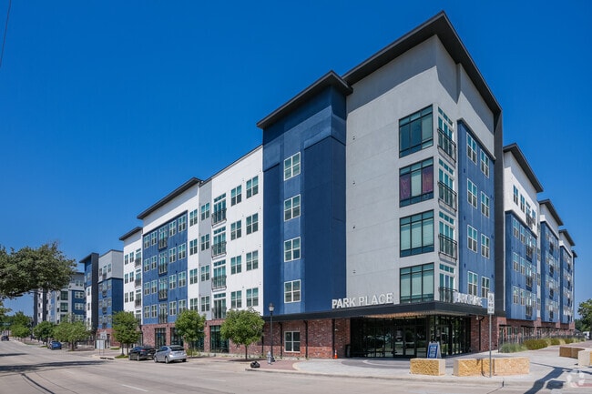Building Photo - Buffalo at Arlington