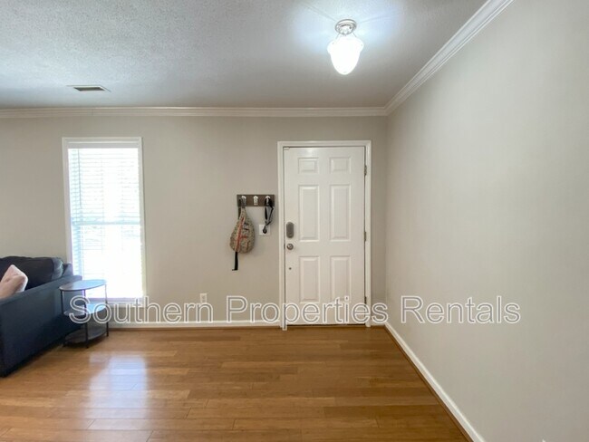 Building Photo - 92 Hunters Ridge