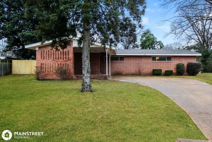 Foto principal - 2887 LANDVIEW CV, Memphis, TN 38118