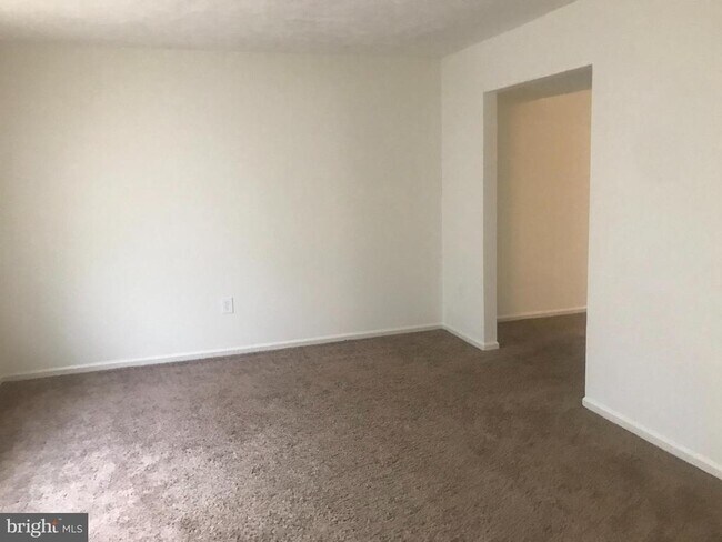Building Photo - 8637 Cartwright Ct