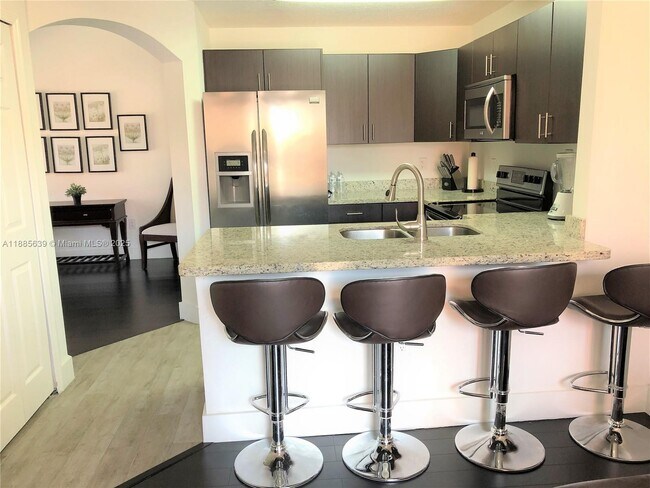 Foto del edificio - 6202 NW 116th Ave