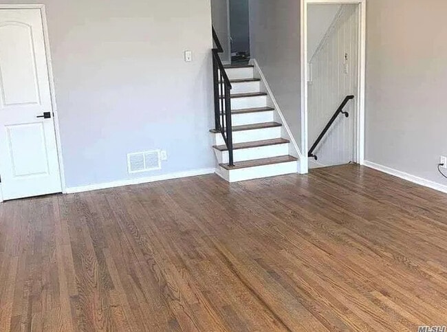 Foto del edificio - 98 North Rd