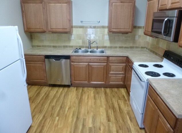 Kitchen - 2109 3rd St
