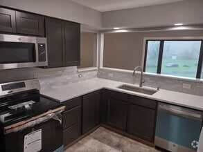 Building Photo - 8620 Salt Springs Rd