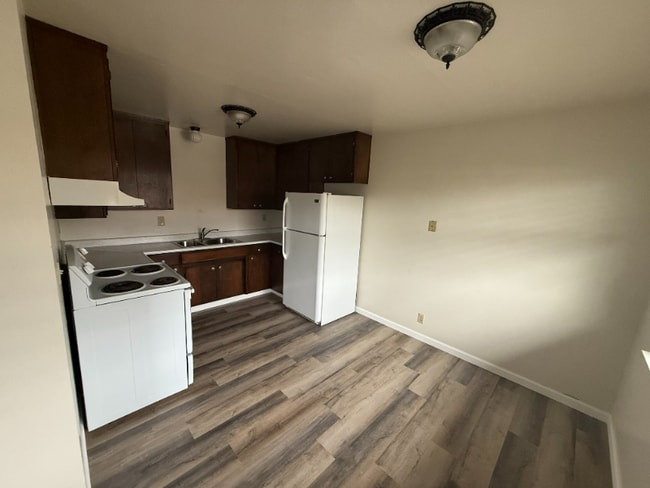 Foto del edificio - 1226 East St