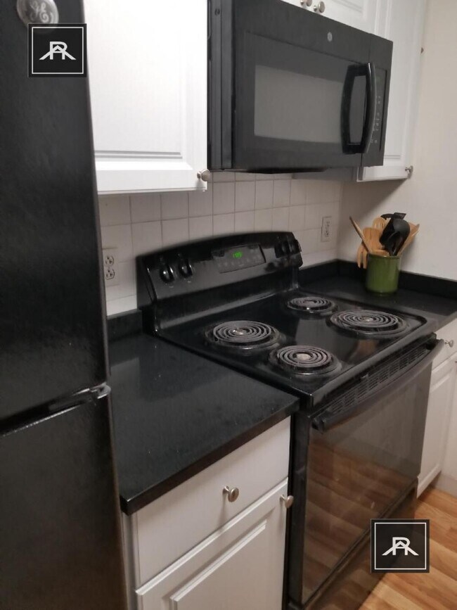 Building Photo - 2 bedroom in Brighton MA 02135