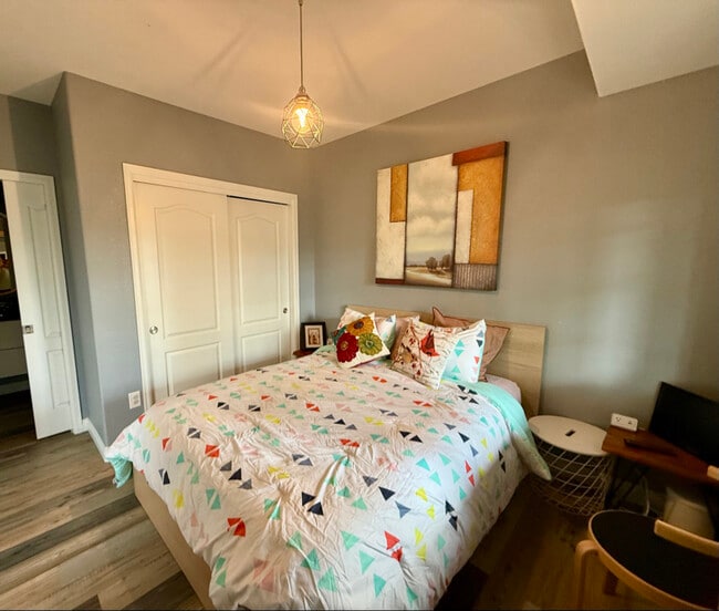 Building Photo - 8610 Zircon Way