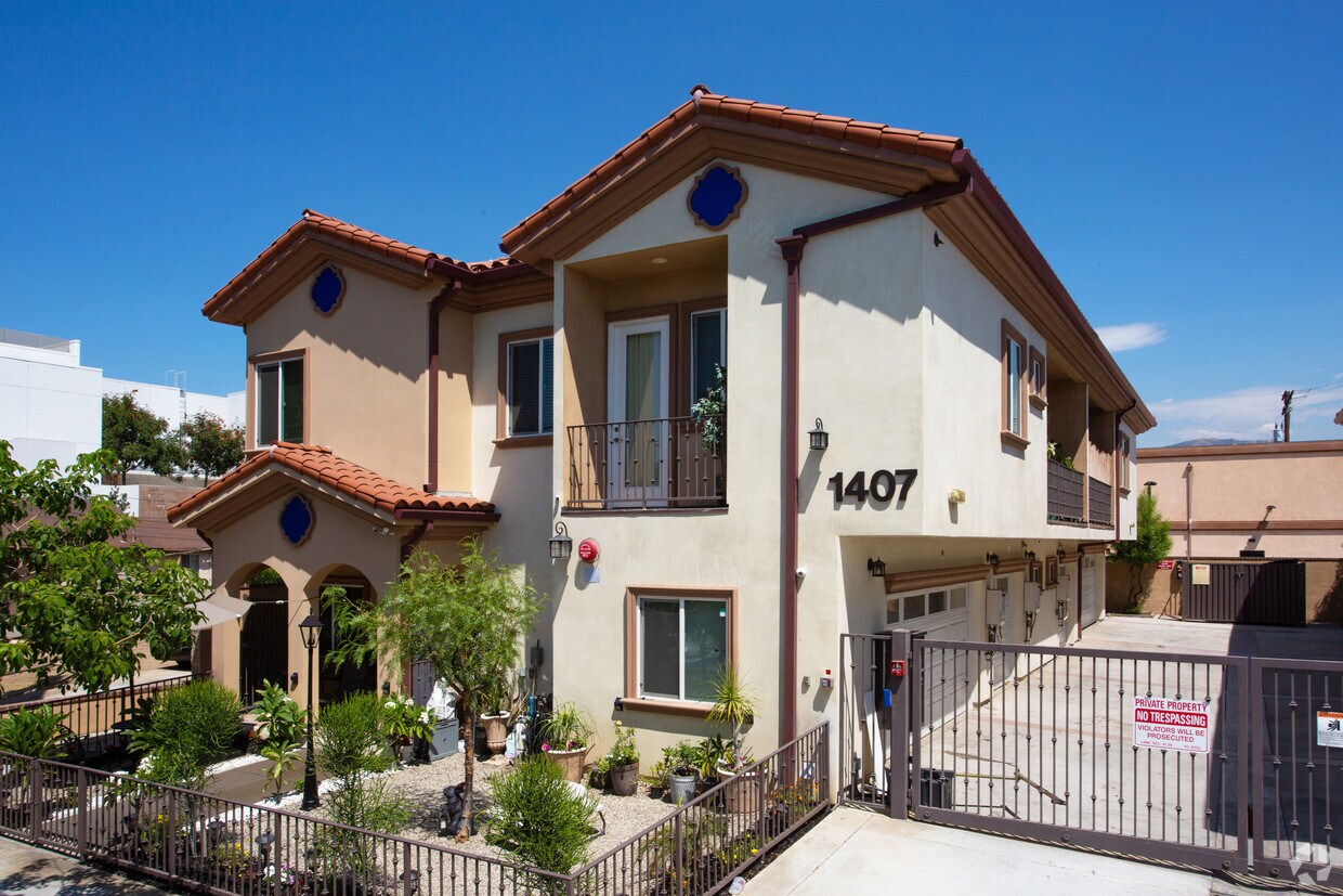 14011407 Celis St, San Fernando, CA 91340 Townhomes for Rent San