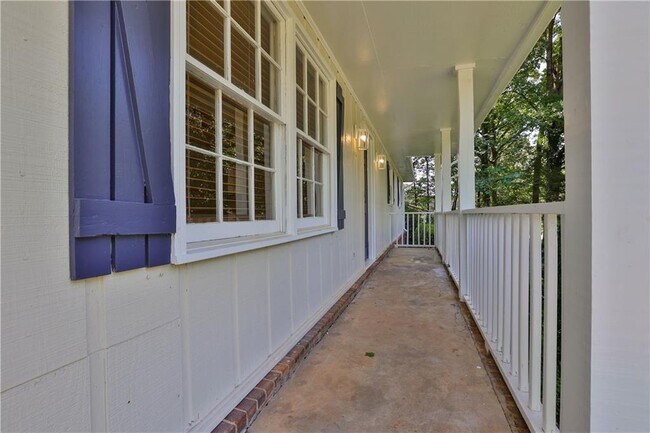 Foto del edificio - 2966 Deshong Dr SW