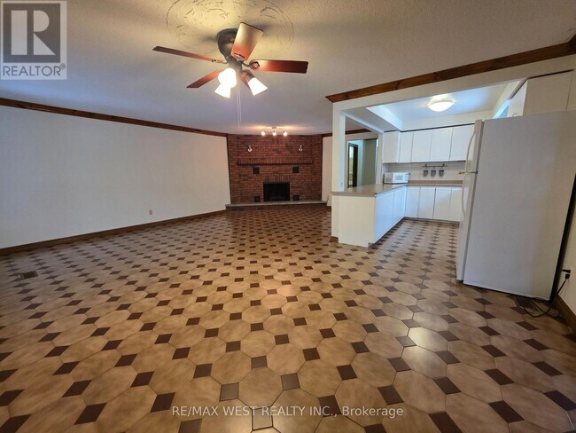 Building Photo - 23 Connie Dr