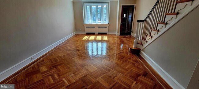Foto del edificio - 3419 Oakmont St