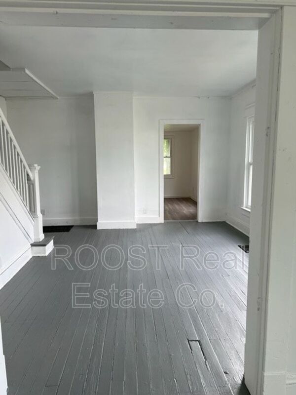 Foto del edificio - 1328-1330 Clifton Ave