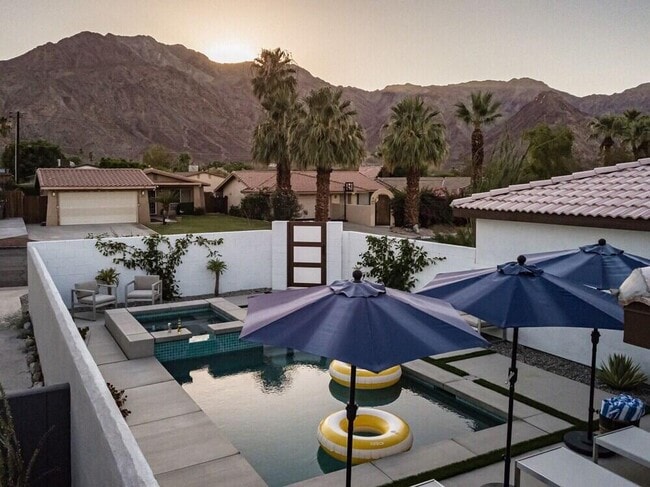 Building Photo - 53620 Avenida Alvarado