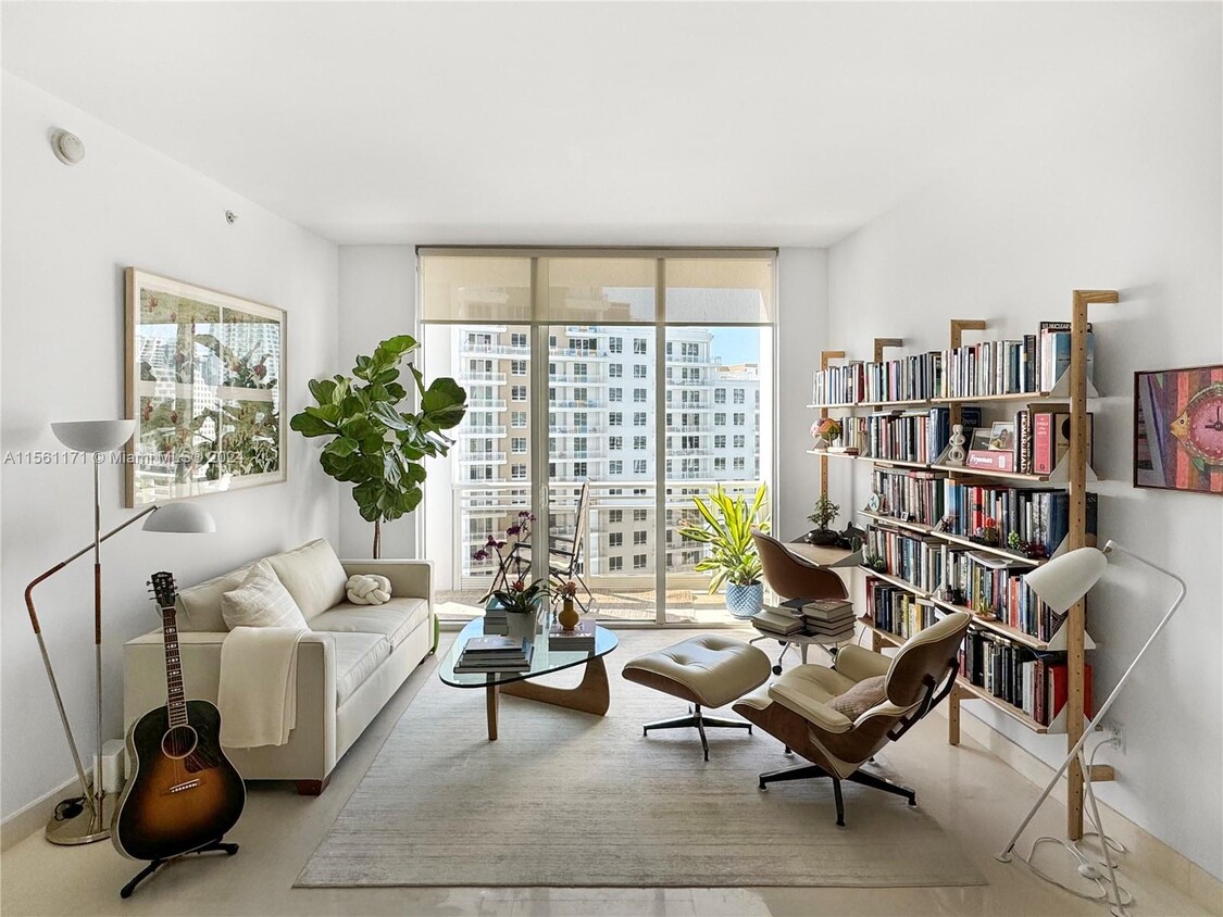 Primary Photo - 901 Brickell Key Blvd