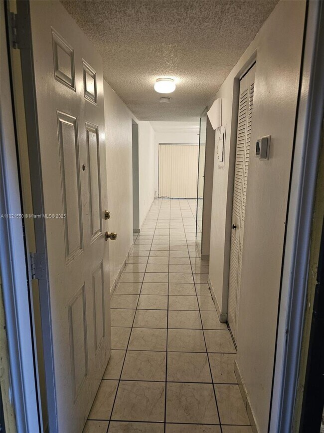 Foto del edificio - 1555 W 44th Pl