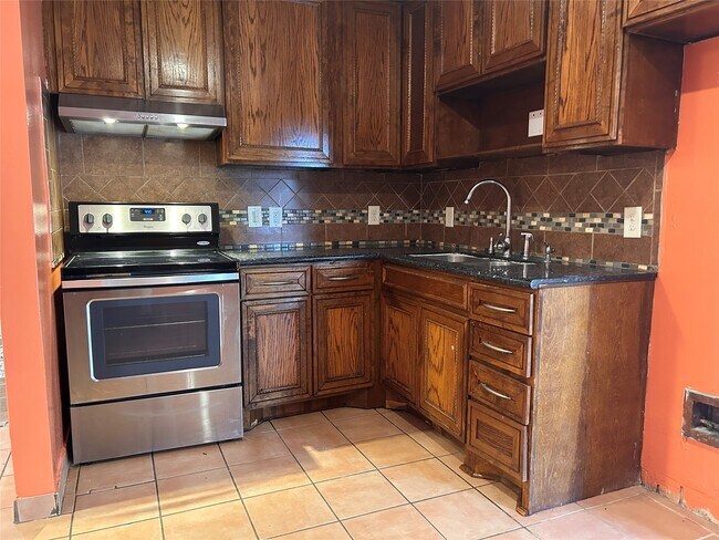 Foto del edificio - 16116 Green Manor Dr