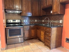 Building Photo - 16116 Green Manor Dr